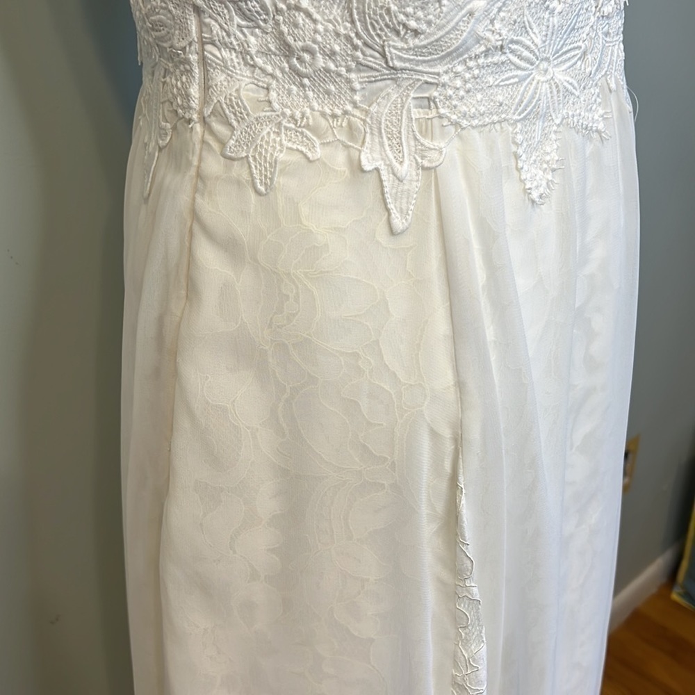 Heartloom Belle Sandra Bridal Gown size small - Picture 6 of 12